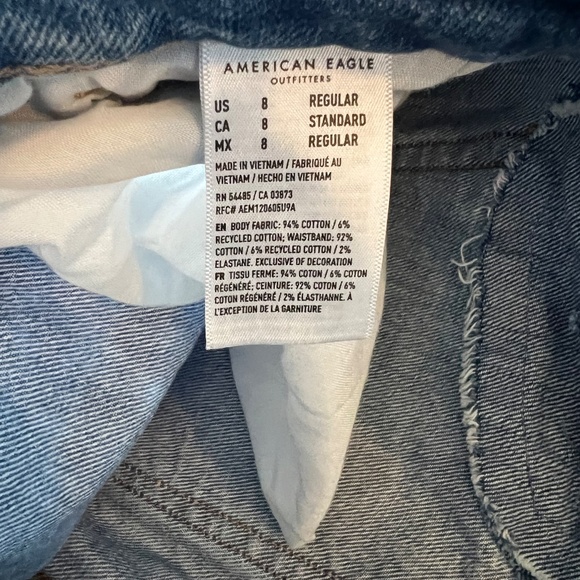 American Eagle Ripped Mom Jeans - Picture 8 of 8
